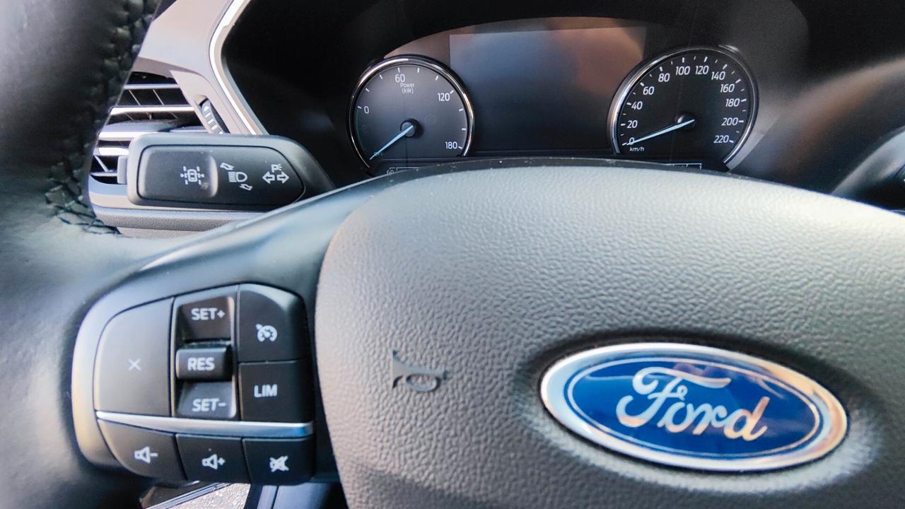 Ford Kuga 2.5 Full Hybrid 190 CV CVT 2WD Titanium