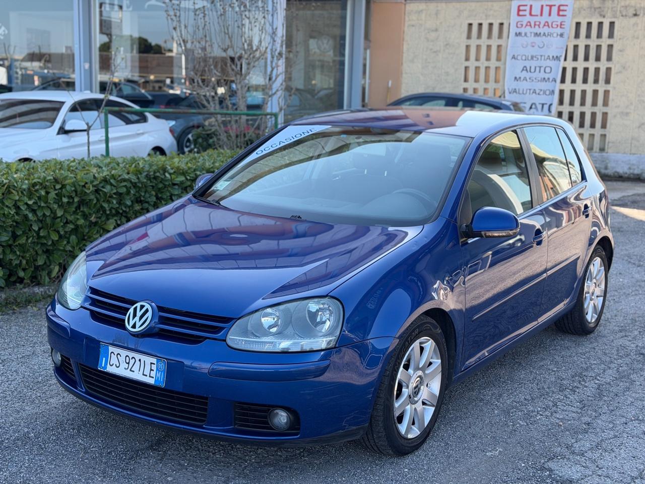 Volkswagen Golf 1.6 16V FSI 5p. Sportline