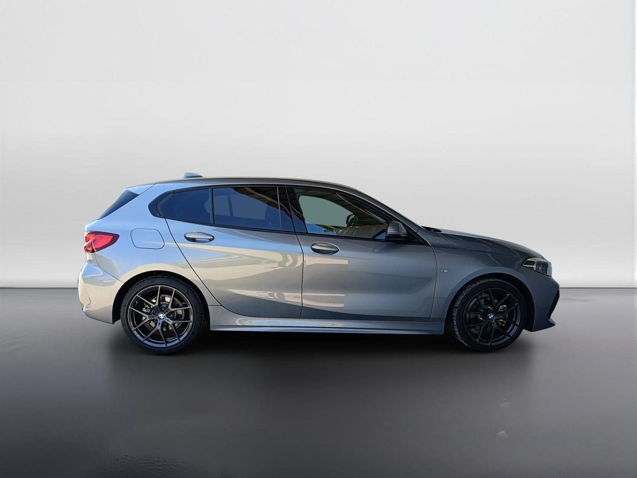 BMW Serie 1 F40 - 118d Msport auto