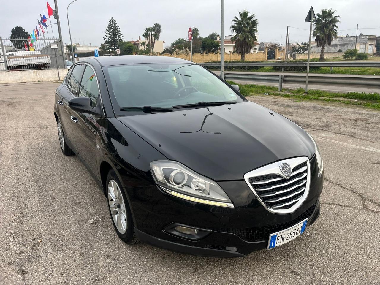 Lancia Delta 1.6 MJT Silver - 2011