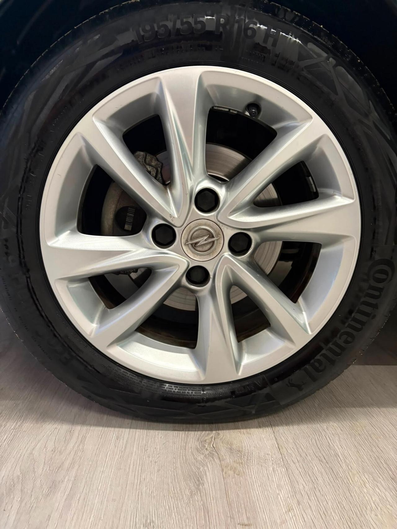 Opel Corsa 1.200cc 75cv Allestimento Edition