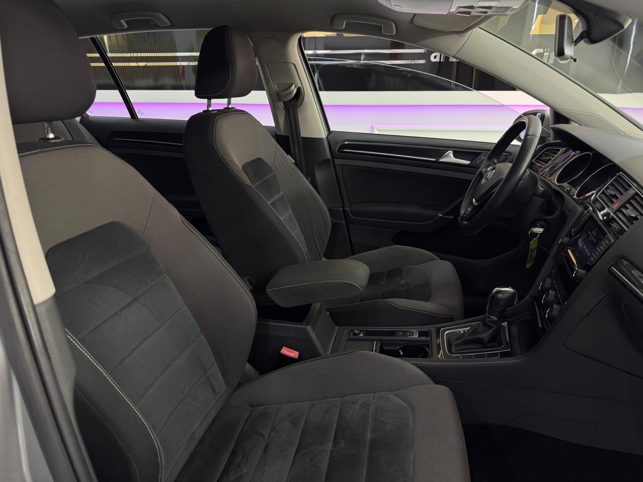 Volkswagen Golf 1.6 TDI DSG Highline BlueMotion Technology