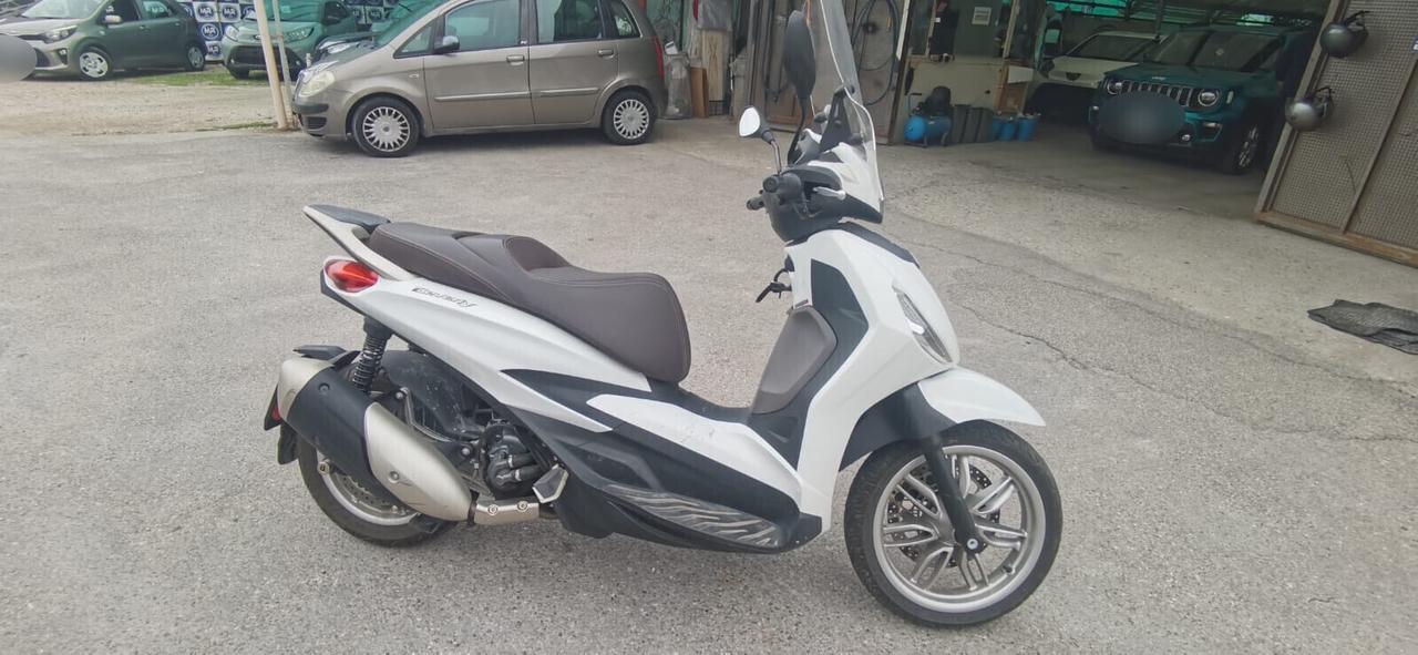 Piaggio Beverly 300 del 2023