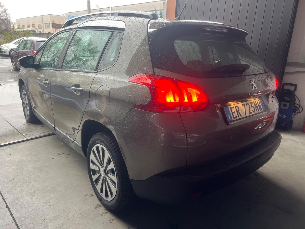 Peugeot 2008 1.6 e-HDi 92 CV Stop&Start robotizzato Allure