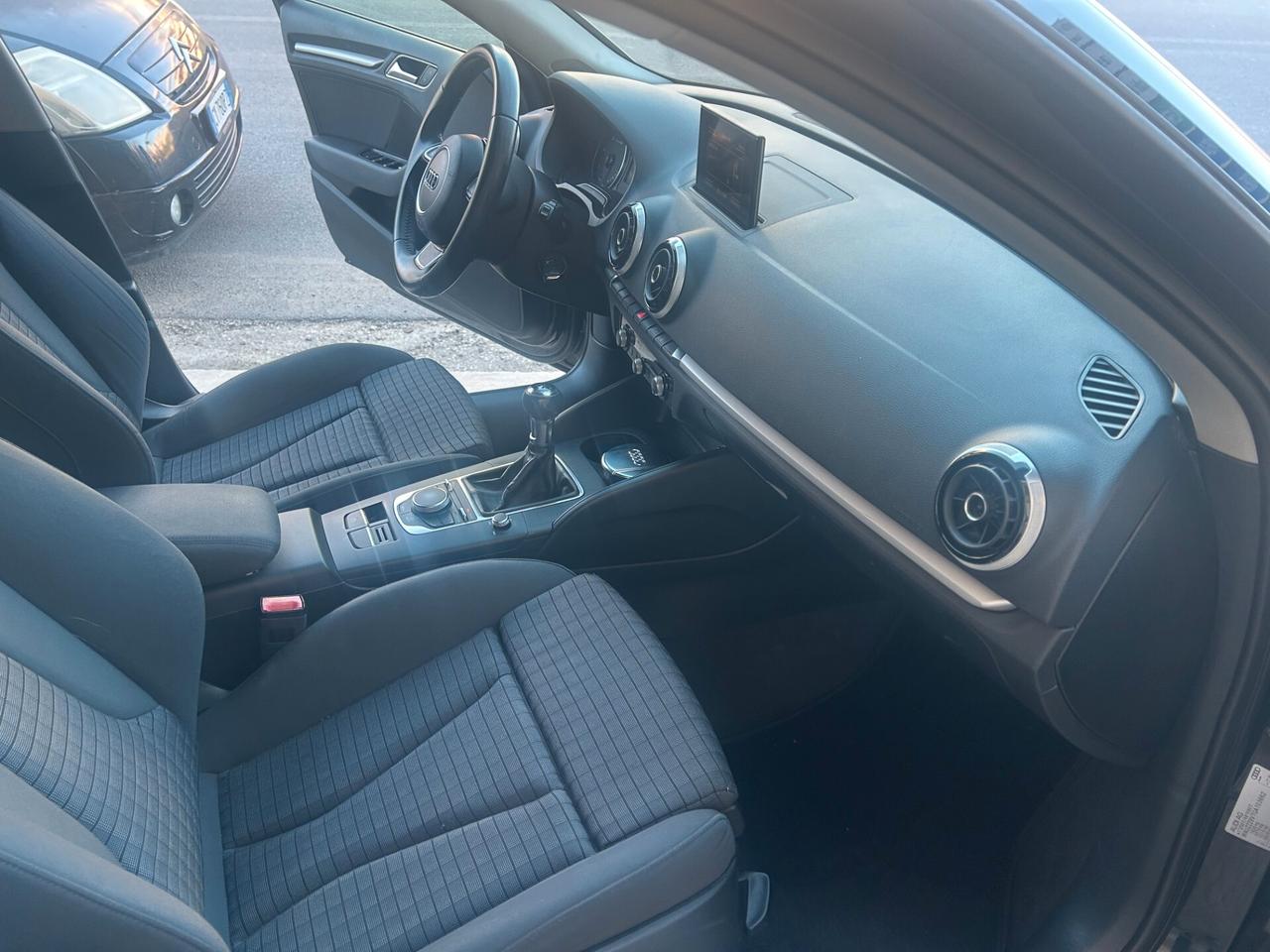Audi A3 Cabrio 1.6 TDI clean diesel Ambiente
