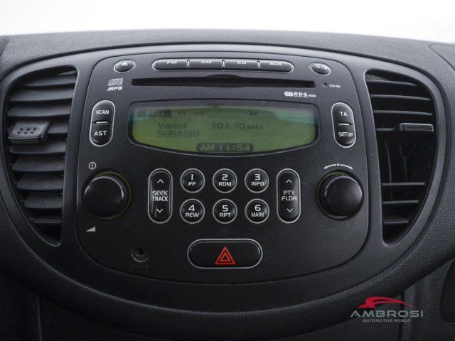 HYUNDAI i10 1.1 12V - PER OPERATORI DEL SETTORE