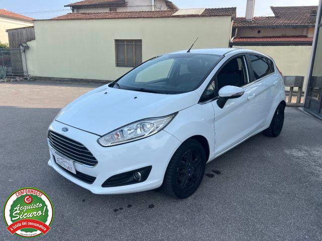 FORD Fiesta 1.5 TDCi 75CV 5 porte Titanium - PER NEOPATENTATO