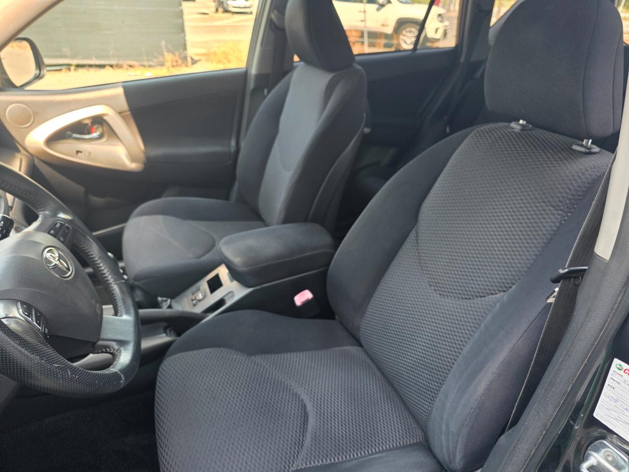 Toyota RAV 4 RAV4 2.2 D-4D 150 CV DPF Luxury