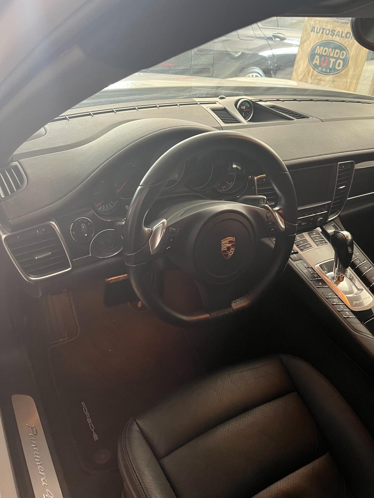 Porsche Panamera 4.8 V8 4 S