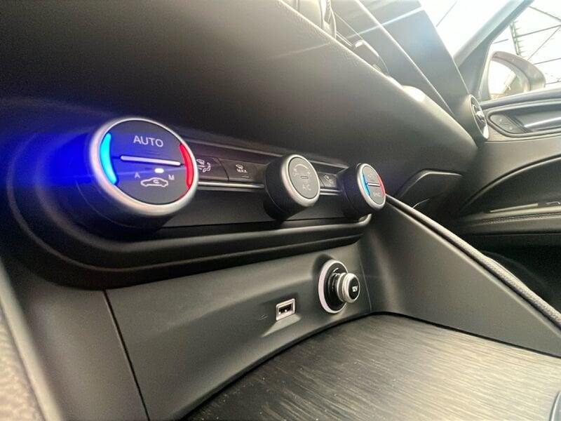 Alfa Romeo Stelvio 2.2 Turbo Diesel 160CV Business AT8 RWD