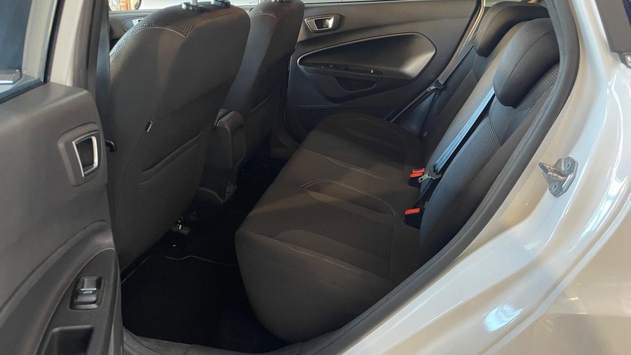 Ford Fiesta 1.5 TDCi 75CV 5 porte Titanium