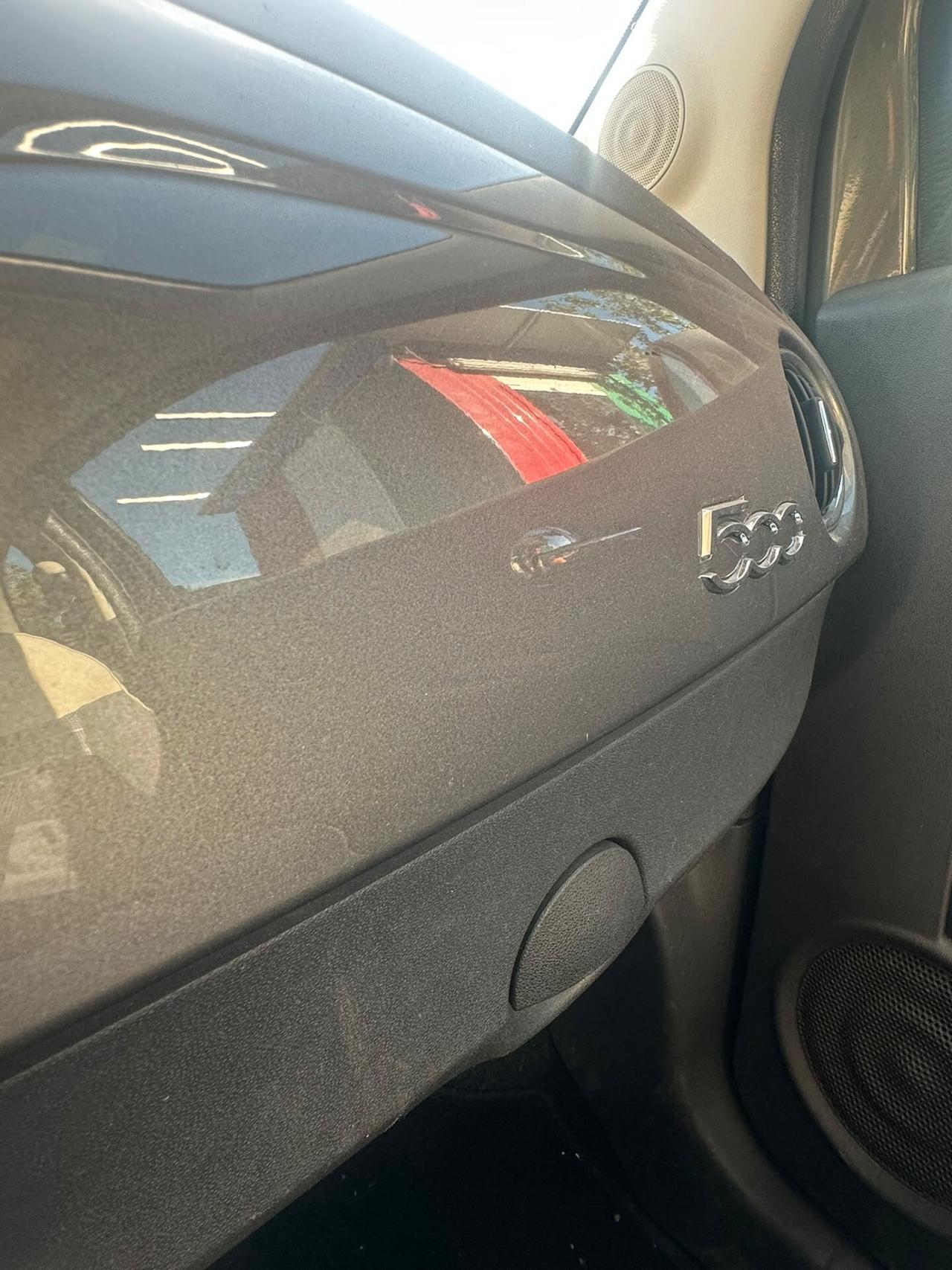 Fiat 500 2017 1.2 Lounge LEGGI