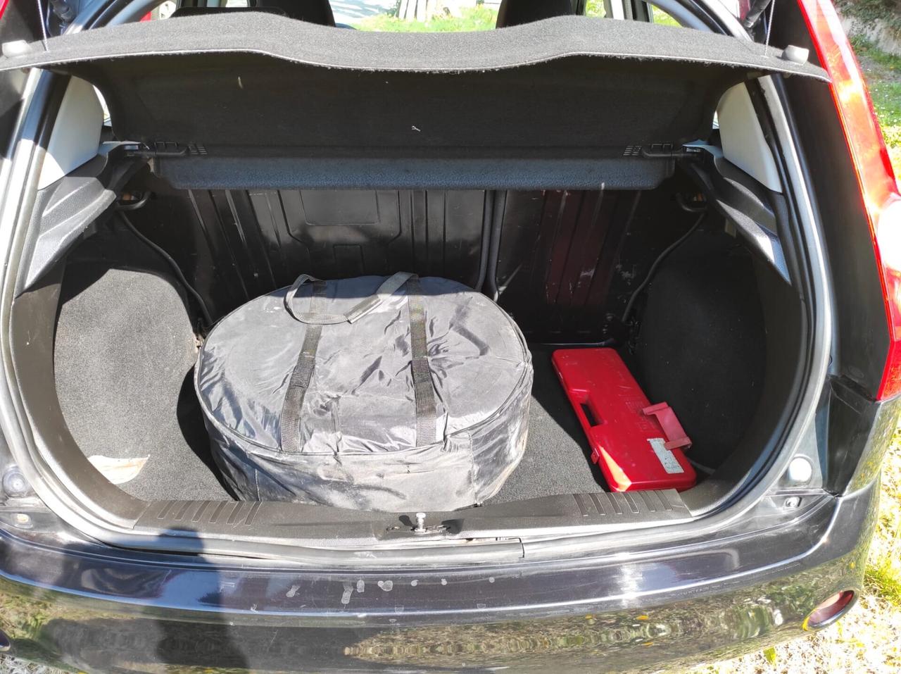 Ford Fiesta 1.2 16V 5p. Ghia GPL