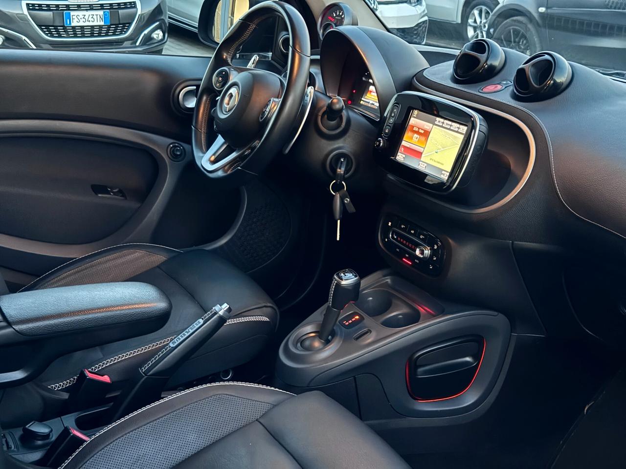 Smart ForTwo BRABUS 0.9 Turbo twinamic Xclusive PERFETTE CONDIZIONI*PANO*JBL*CAMERA*