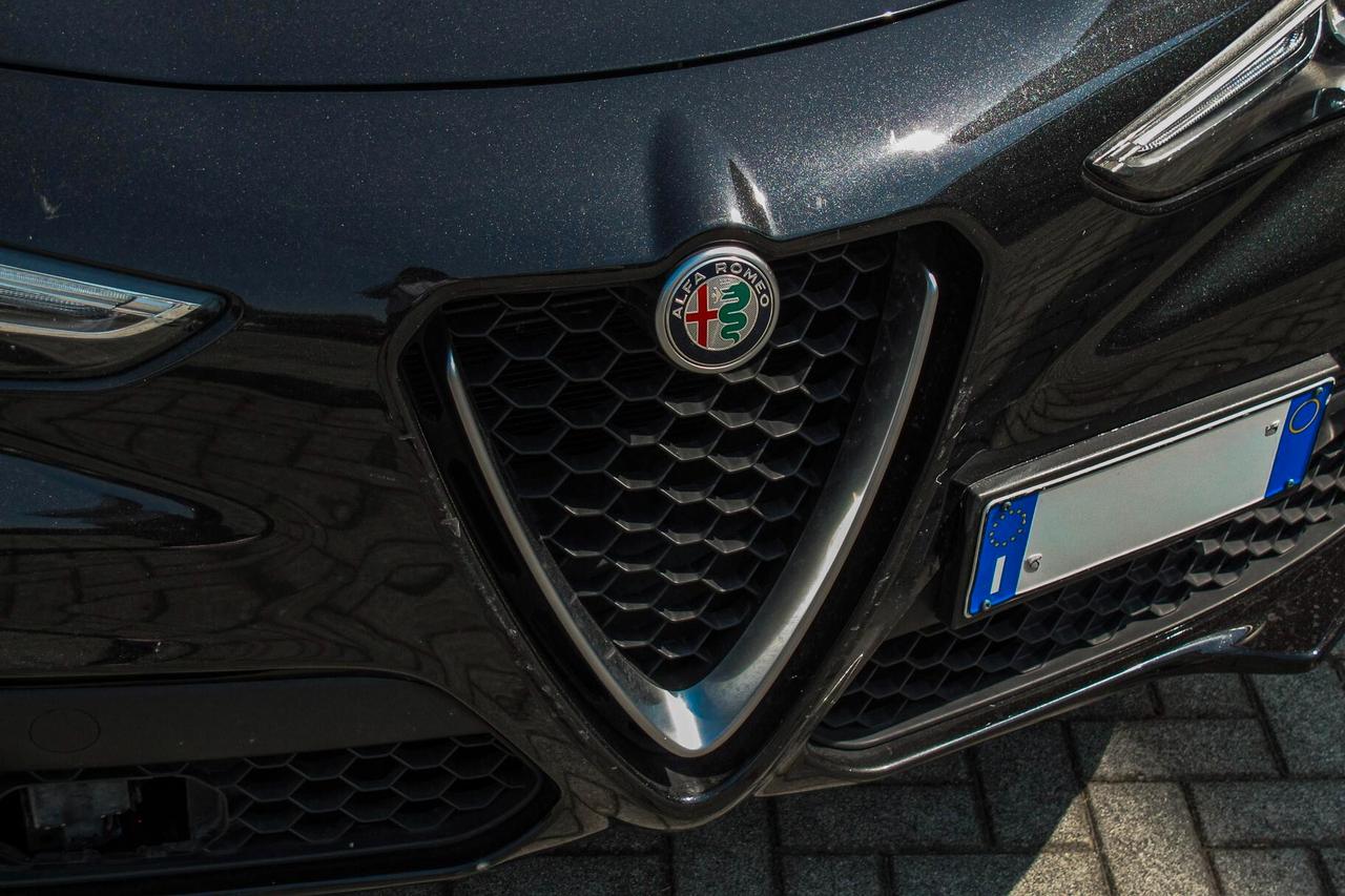 Alfa Romeo Stelvio 2.2 Turbodiesel 160 CV AT8 RWD Business