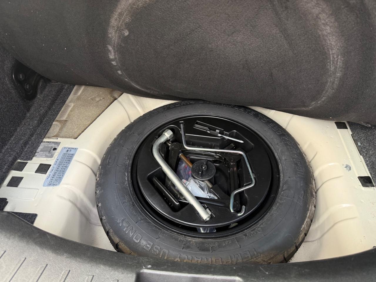 Lancia Ypsilon 1.2 69 CV 5 porte Unyca limited edition