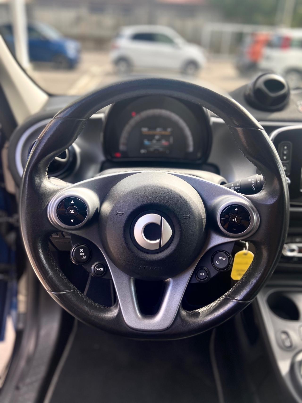 Smart ForFour 70 1.0 twinamic Safetown White