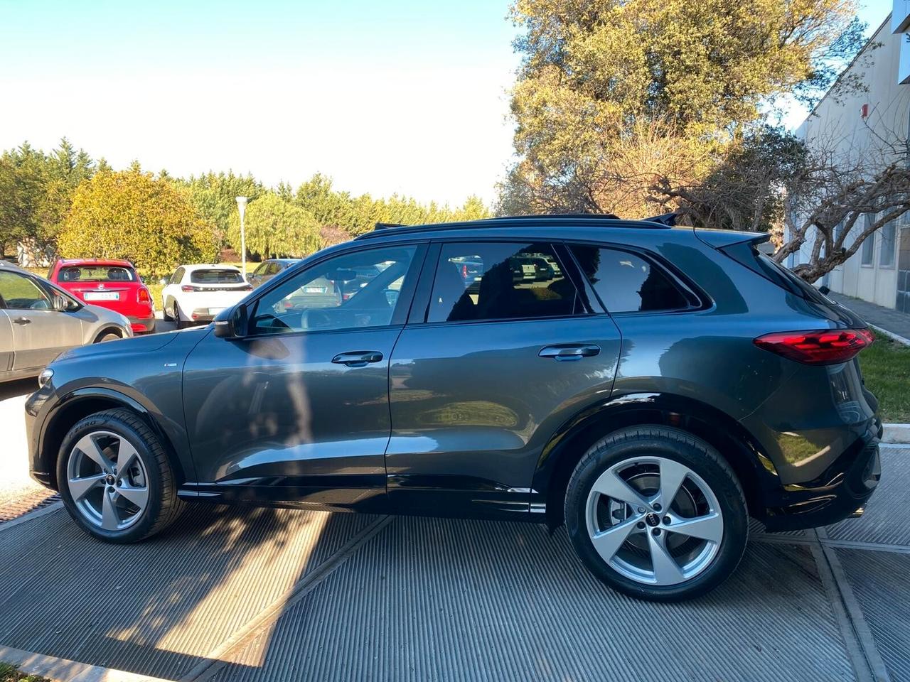 Audi Q5 40 TDI 204 CV quattro Stronic Sline