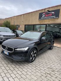 Volvo V60 Cross Country B4 (d) AWD Geartronic Business Pro Line