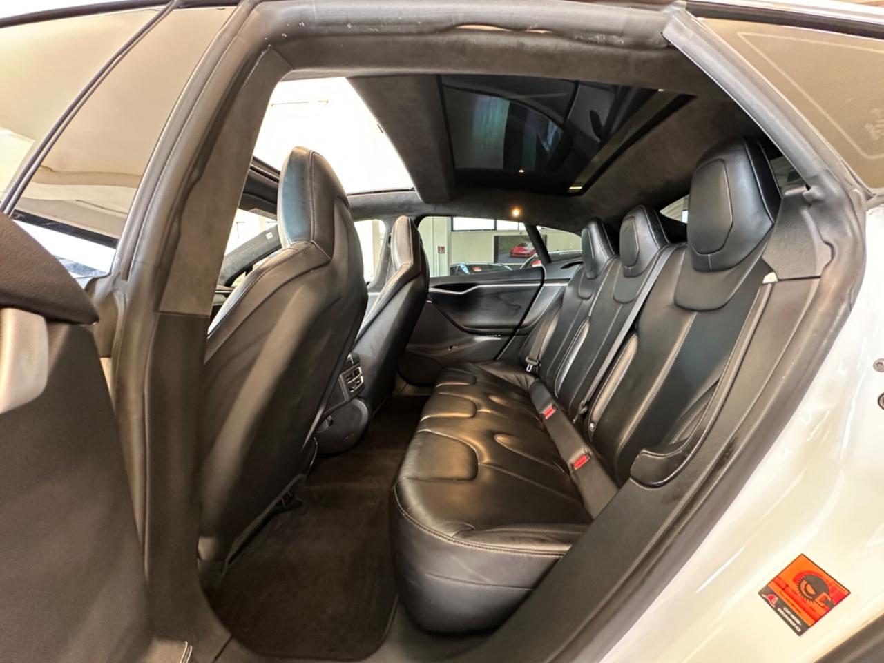 Tesla Model S 85kWh Dual Motor ricariche gratuite