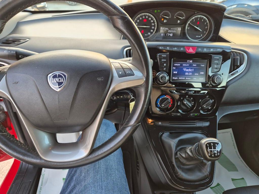 Lancia Ypsilon 1.0 5 porte Hybrid GOLD