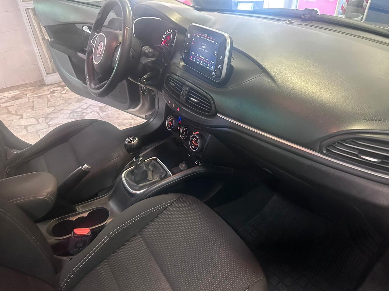 Fiat Tipo 1.4 SW Lounge N1