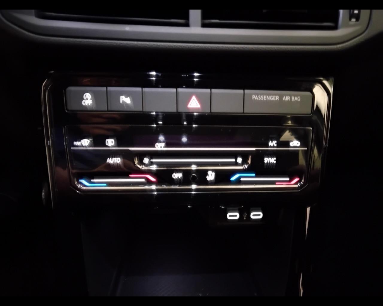 VOLKSWAGEN T-Cross 2019 - T-Cross 1.0 tsi Advanced 110cv