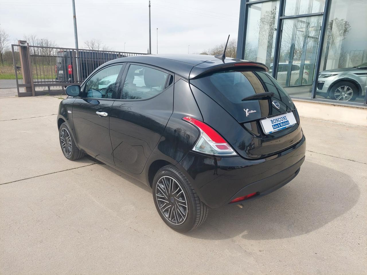 LANCIA Ypsilon 1.0 FireFly Hybrid Silver - 2023
