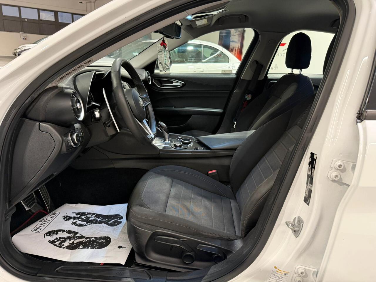 Alfa Romeo Giulia 2.2 Turbodiesel 150 CV Tech Edition