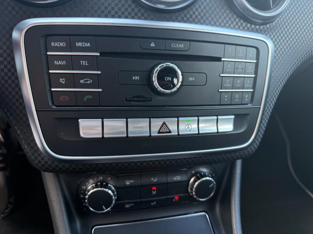 MERCEDES-BENZ A 200 d Automatic Premium