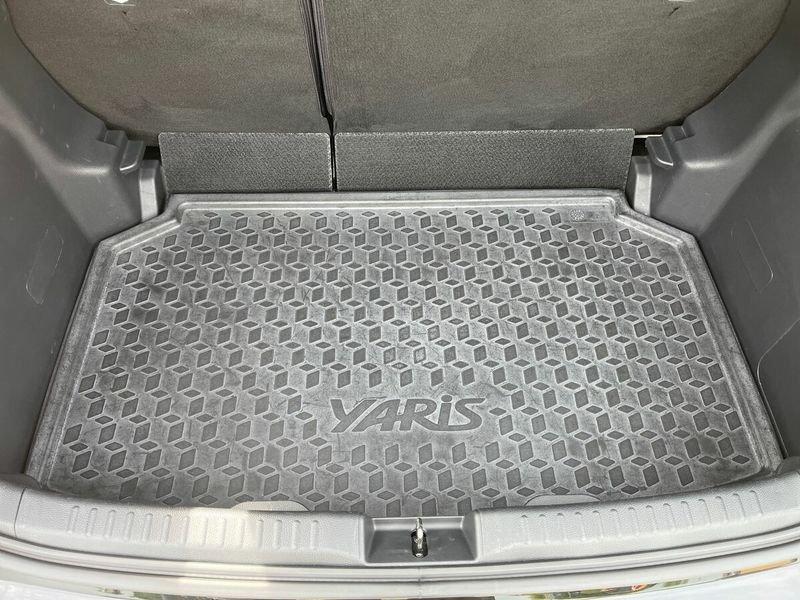 Toyota Yaris Hybrid Trend MY22