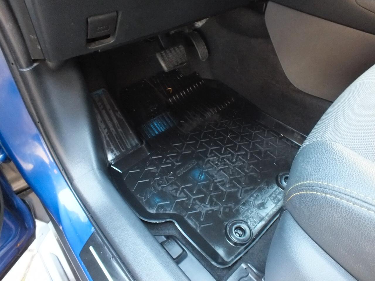 TOYOTA YARIS CROSS 1.5 HYBRID 4X4 AUTOCARRO N1 + IVA