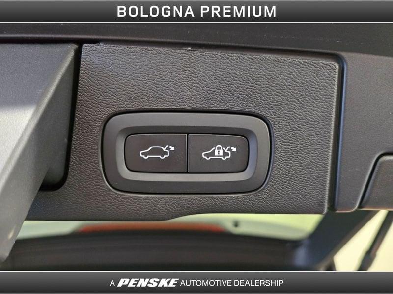 Volvo XC60 XC60 B5 AWD automatico Plus Dark