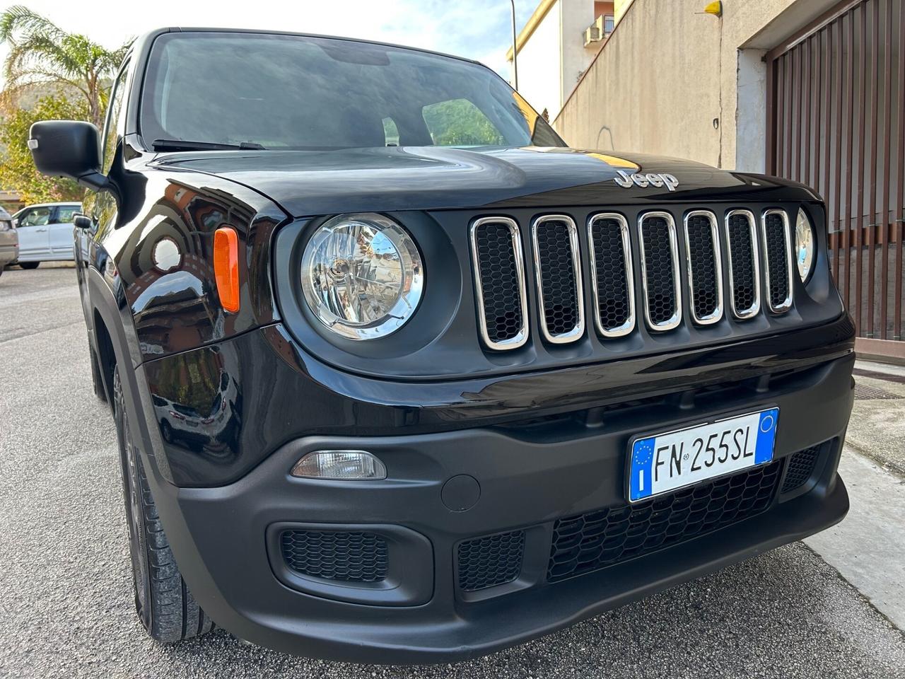 Jeep Renegade 1.6 Mjt Sport ideale per neo patenta