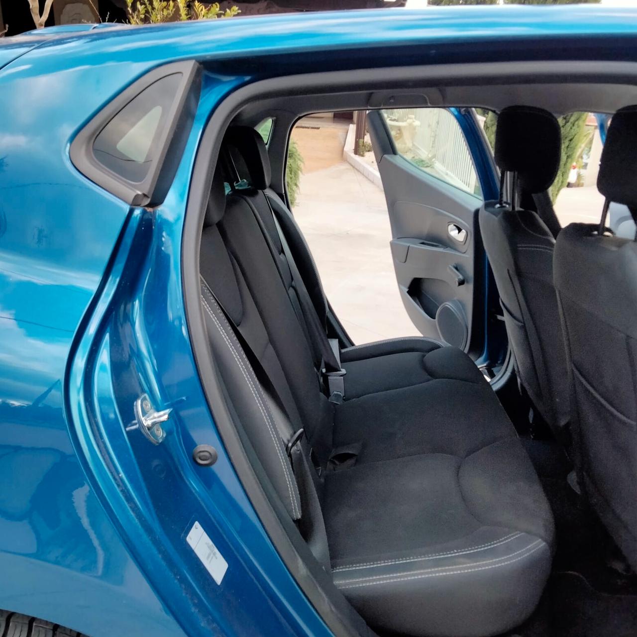 Renault Clio dCi 8V 90 CV EDC 5 porte Moschino Zen