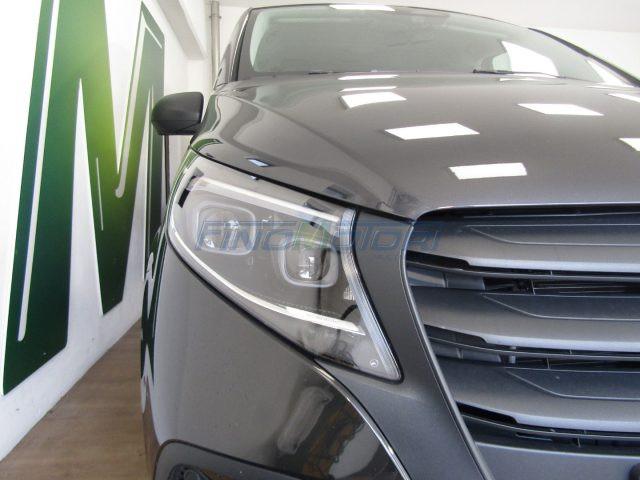MERCEDES-BENZ Vito Tourer 2.0 119 CDI 190 CV Pro Long 4MATIC 8 POSTI