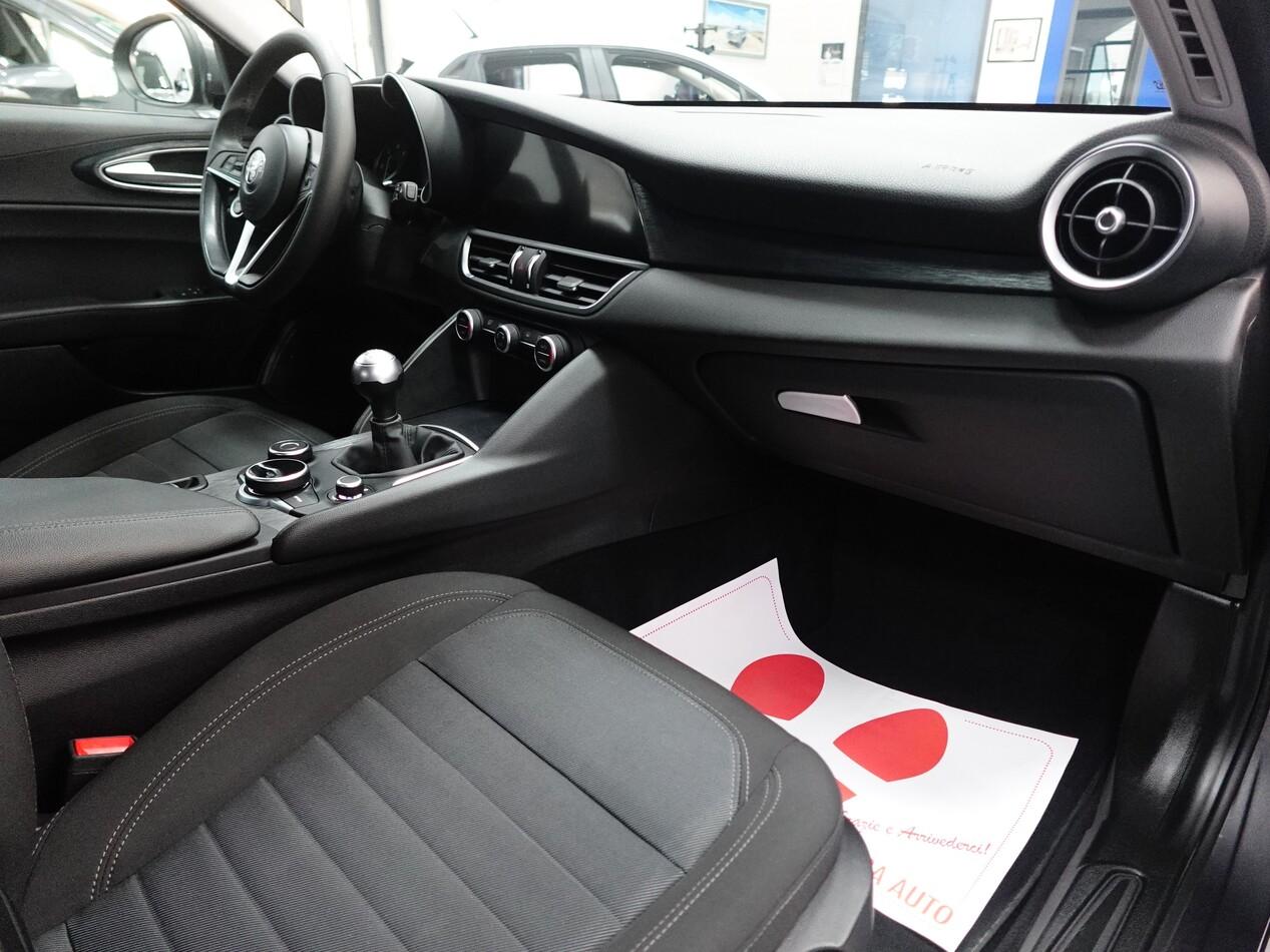 Alfa Romeo Giulia 2.2 MJT 160 CV BUSINESS