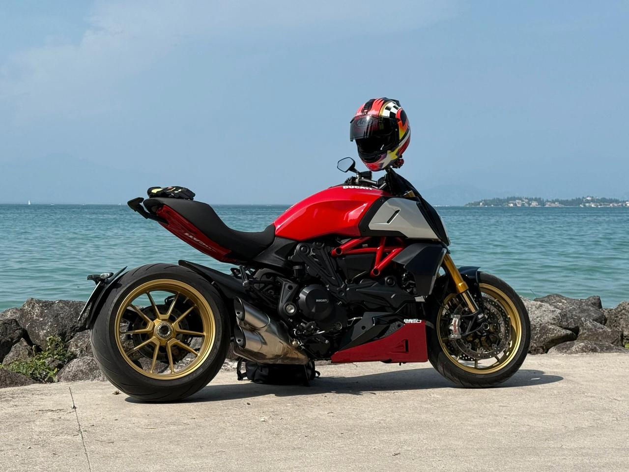 Ducati Diavel 1260 S "RED - GOLD WHEELS - KM 5200 TG DUCATI"