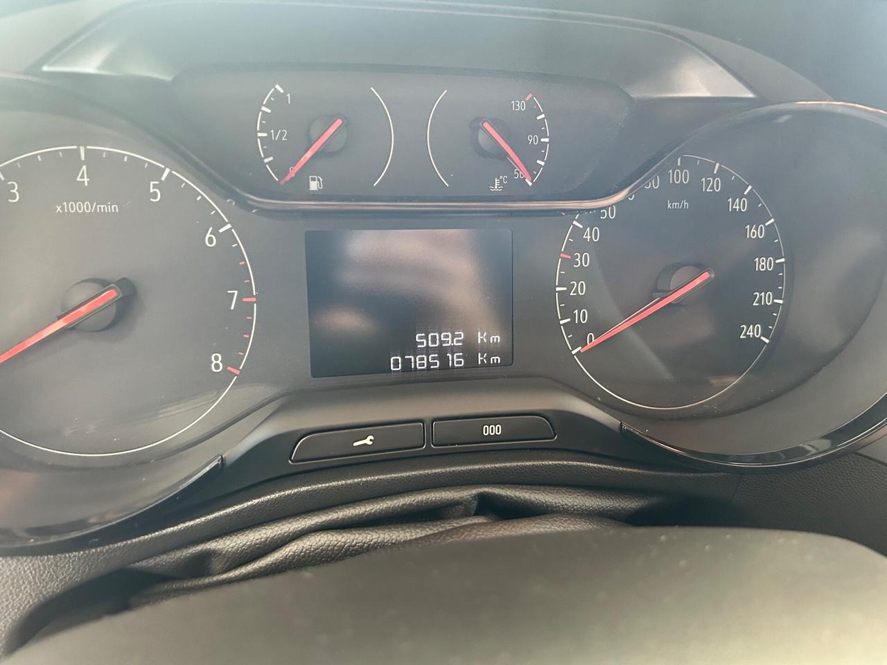 Opel Crossland X 1.2B X neopatentati 2018