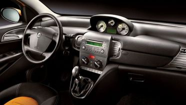 Lancia Musa I 2004 1.9 mjt Oro