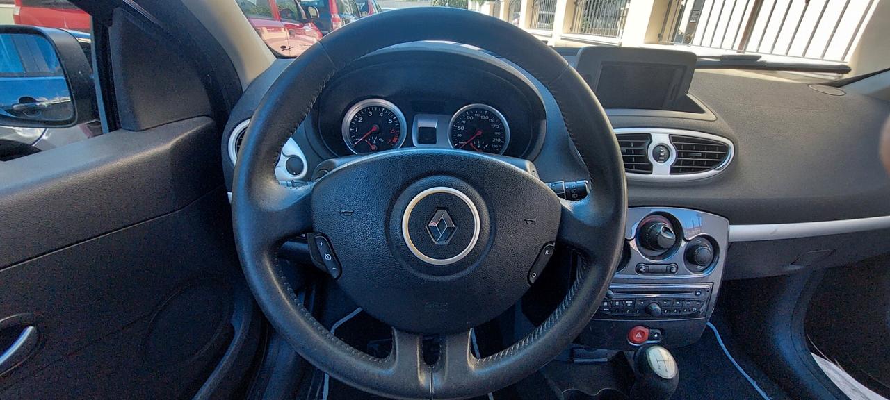 CLIO 1,2 GPL LANDI RENZO SCADENZA APRILE 2035 NAVIGATORE X NEOPATENTATI IMPECCABILE FULL