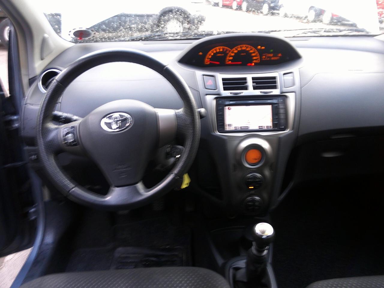 Toyota Yaris 1.3 5 porte Sol