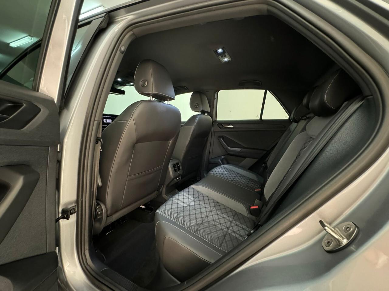Volkswagen T-Roc 2.0 TDI SCR R-Line