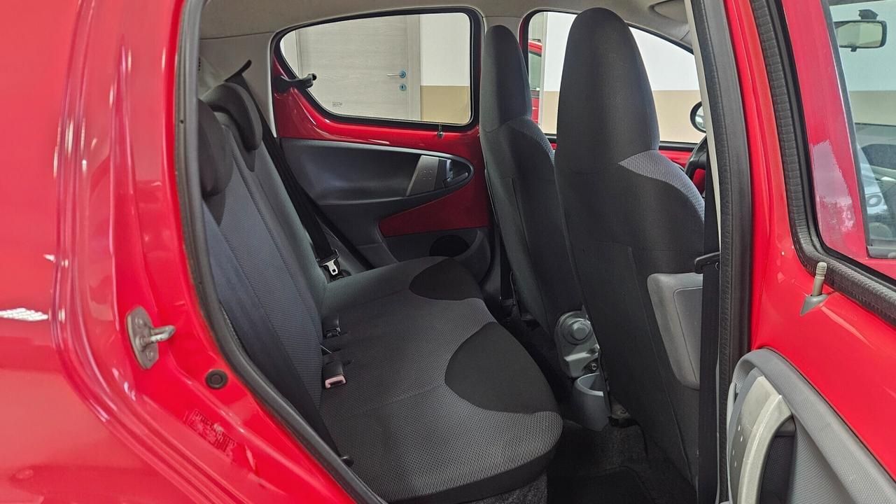 Toyota Aygo 1.0 12V VVT-i 5 porte Sol