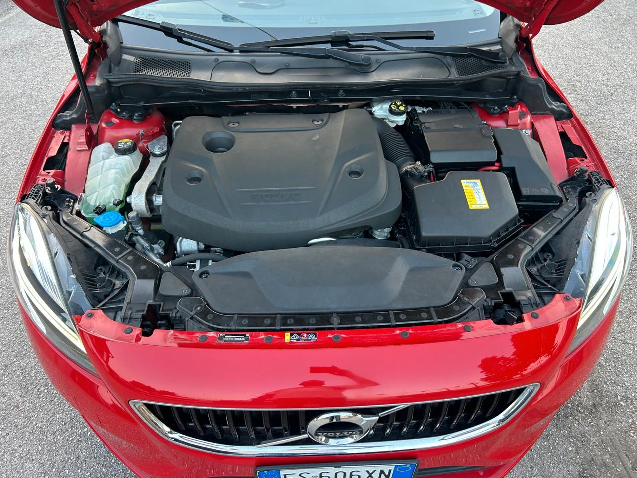 " UNA BOMBA " Volvo V40 D2 BUSINESS SPORT