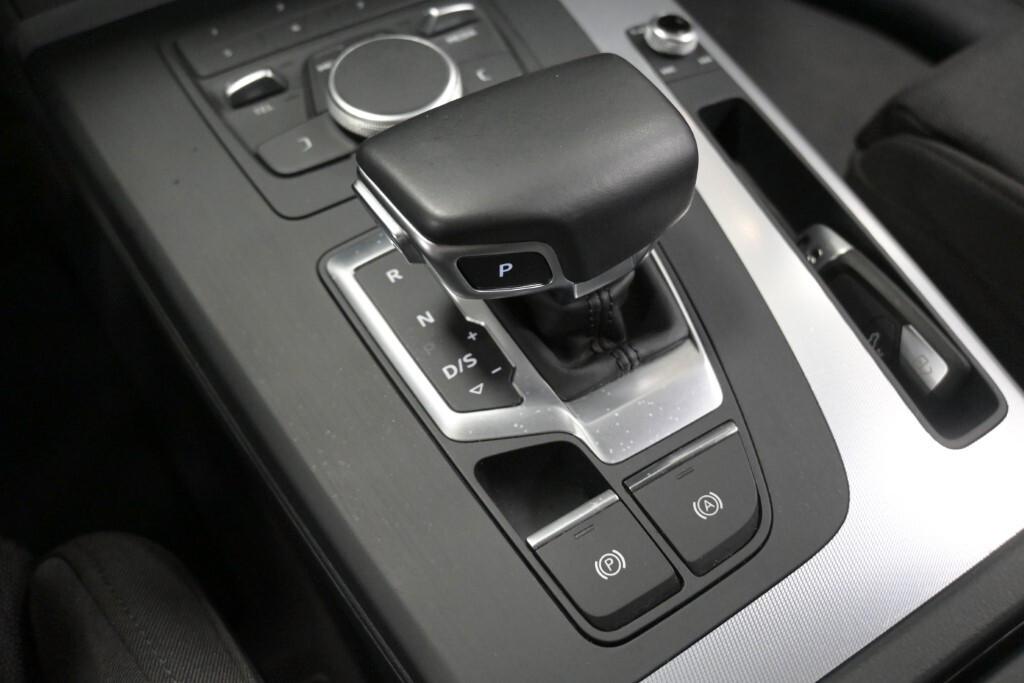Audi Q5 35 TDI quattro S tronic Business Sport
