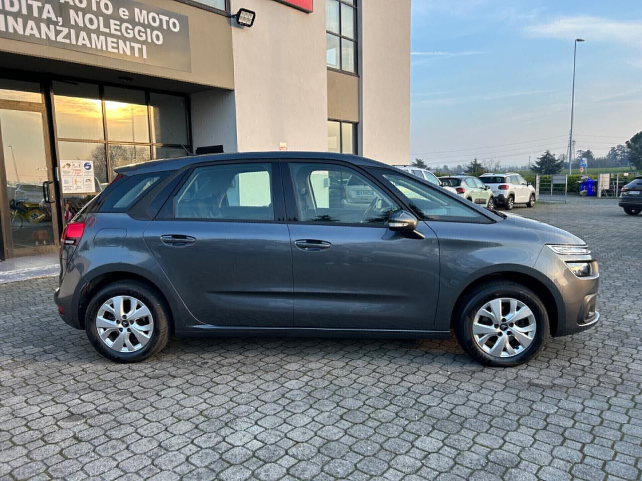 Citroen C4 Picasso 1.5d. |NAVI|SENSORI POST