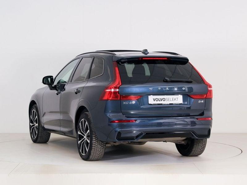 Volvo XC60 B4 (d) AWD automatico Ultimate Dark