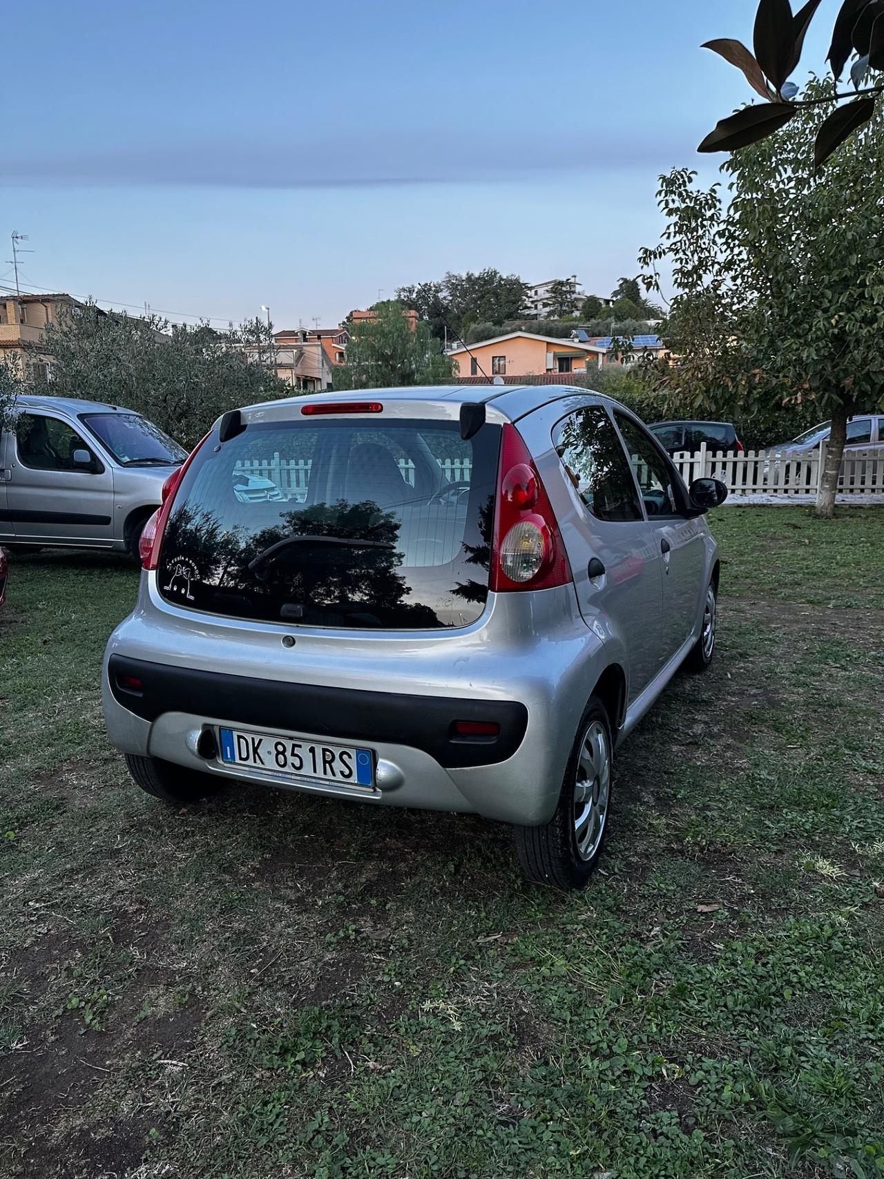 Peugeot 107 1.0 68CV 5p. 110.000 km !!
