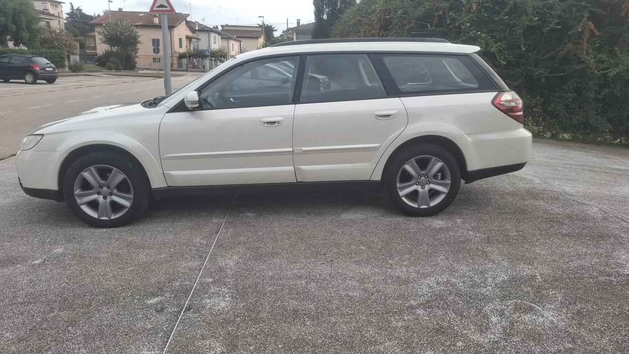 Subaru OUTBACK 2.0D 16V CM